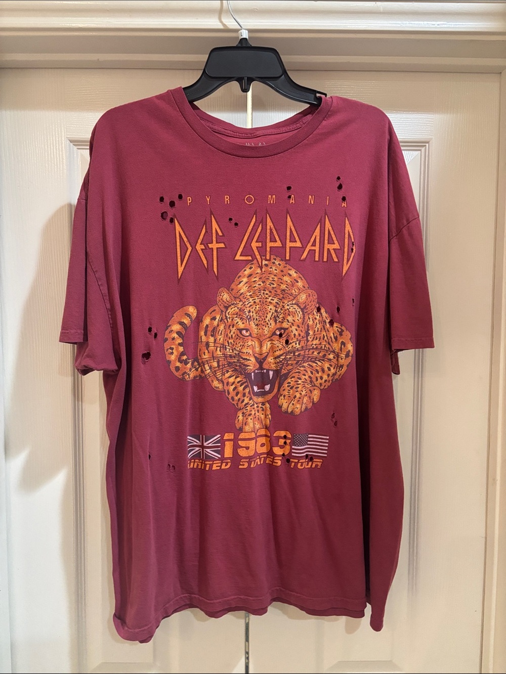 Def Leppard Pyromania Graphic Tee - Maroon